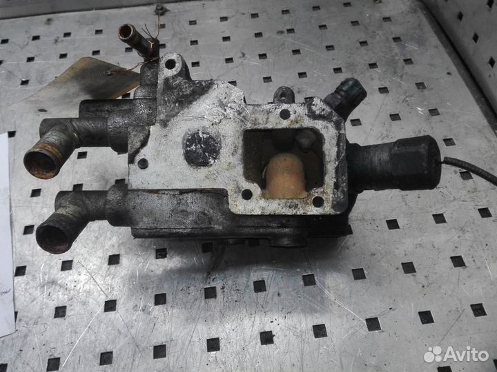 Фланец двигателя системы охлаждения Peugeot 106