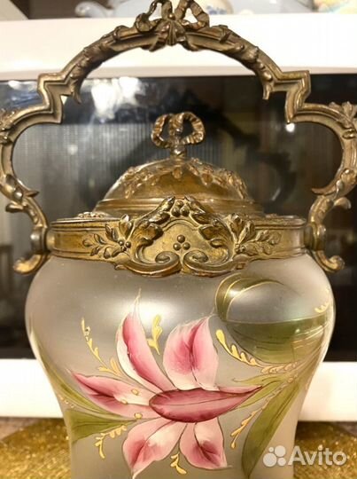 Вaза, бисквитница