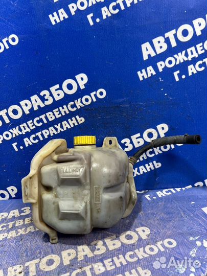 Бачок расширительный Dodge Stratus седан 1998