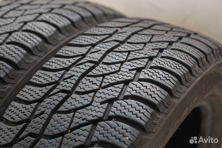 Viatti Bosco S/T V-526 215/60 R17 96T