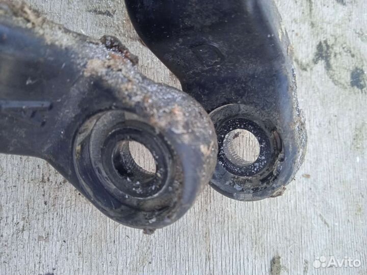 Поводок дворника Ниссан Санни Б15