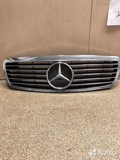 Решетка радиатора w211 дорестайлинг