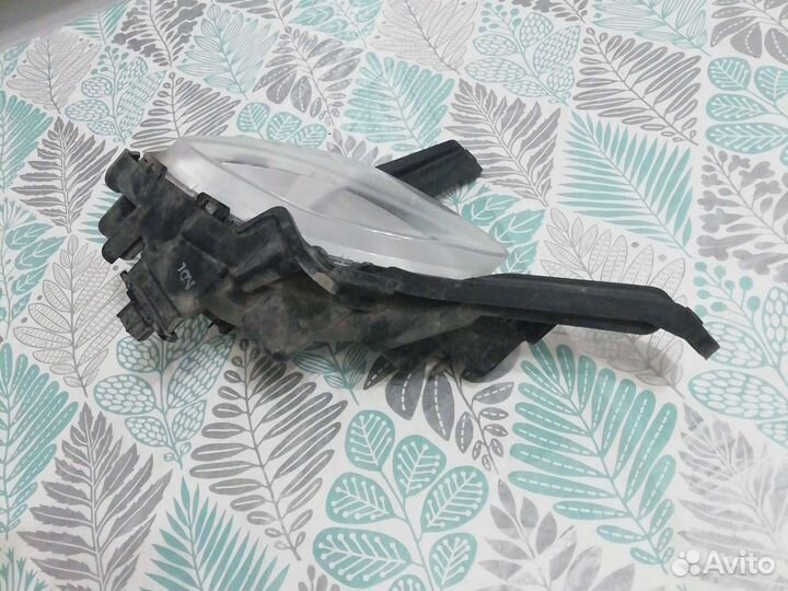 Птф kia Hyundai правая с кронштейном