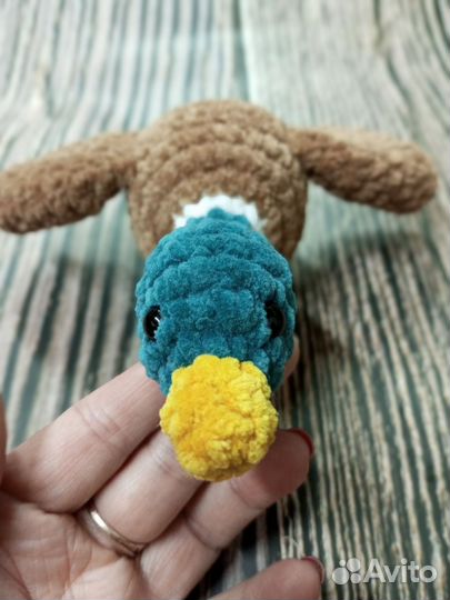 Селезень игрушка