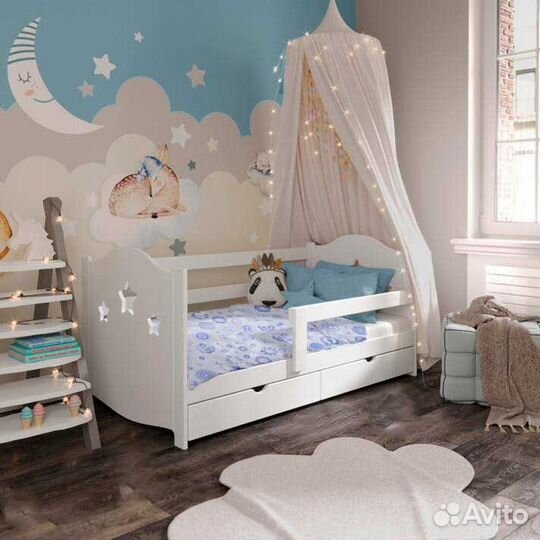 Кроватка для малыша из натурального дерева сингл с