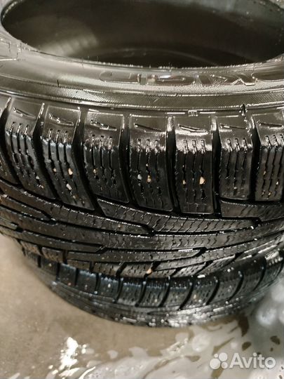 Nokian Tyres Hakkapeliitta R 215/65 R16