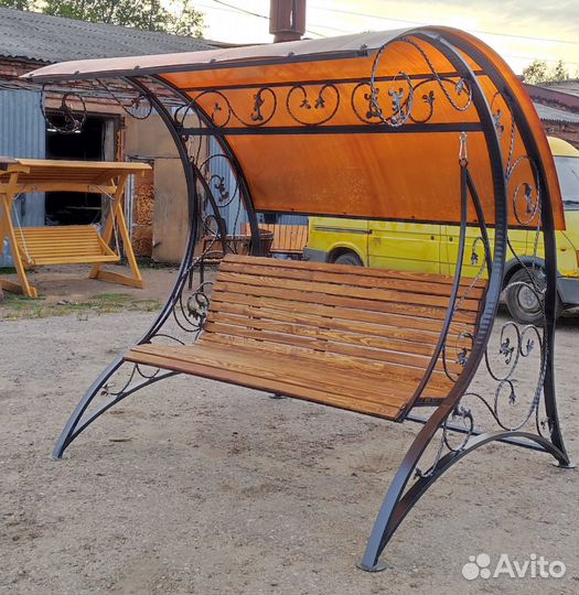 Дачная скамейка прочная и долговечная