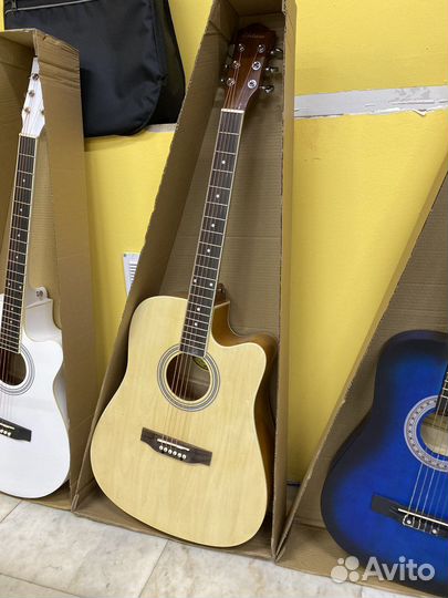 Акустическая гитара 41