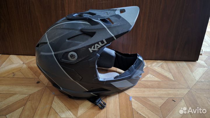 Шлем фуллфейс Kali