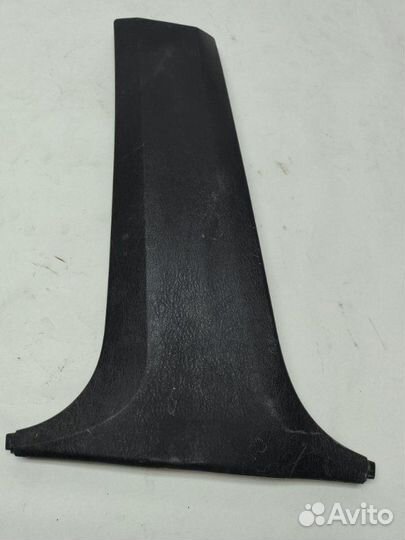 Обшивка стойки центральной правой левая Mitsubishi