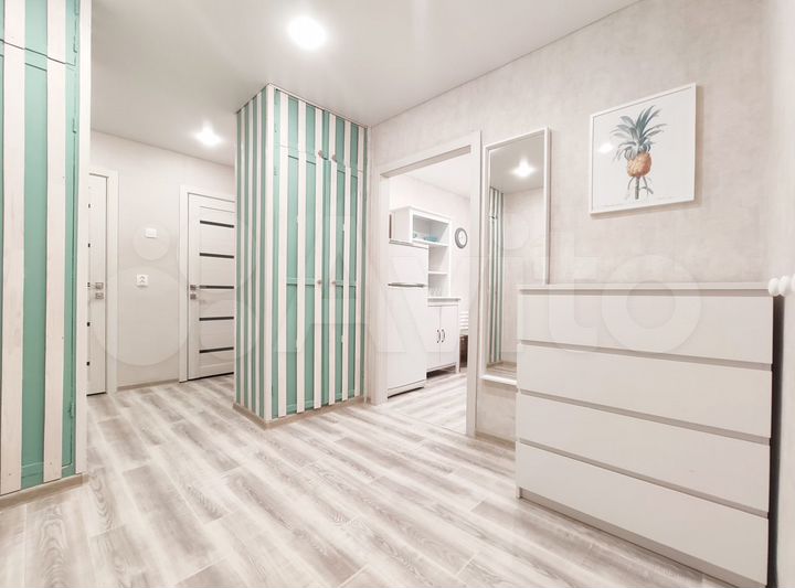 2-к. квартира, 50 м², 1/13 эт.