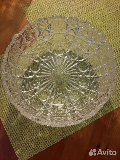 Большая хрустальная ваза