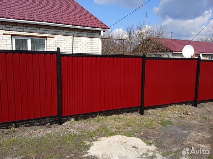 Установка забора из профнастила