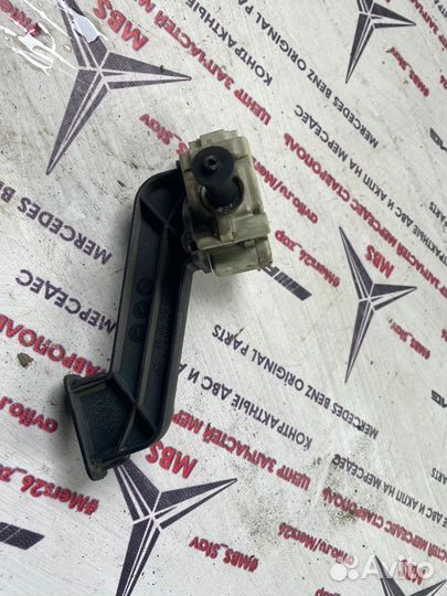 Привод лючка топливного бака W211 Mercedes