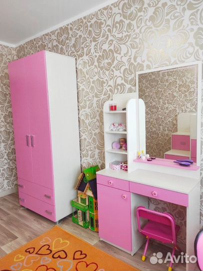 Детский мебельный гарнитур