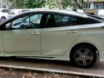 Toyota Prius 1.8 CVT, 2016, 147 000 км, с пробегом, цена 1 855 000 руб.