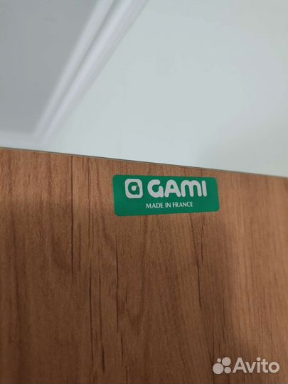 Книжные полки