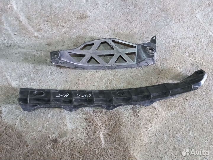 Крепление заднего бампера левая Шкода Октавия А5