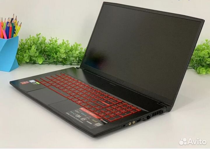 MSI 17.3/144 i5-9300H 4яд8п GTX1650Ti/4 8Гб SSD256