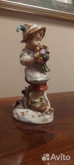 Фарфоровая статуэтка германия