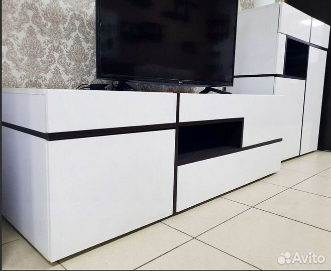 Тумба под тв мадера