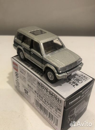 1/64 Mitsubishi Pajero 2