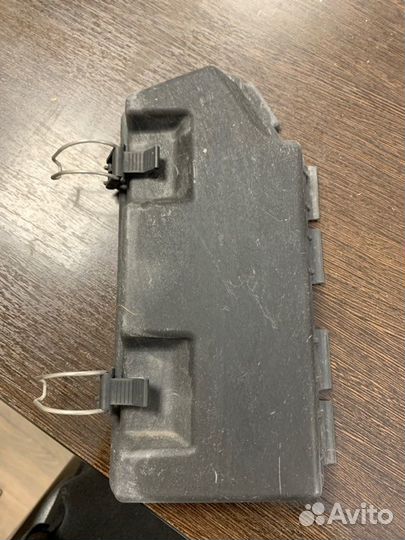 Крышка блока предохранителей Mercedes Gl 320 Cdi