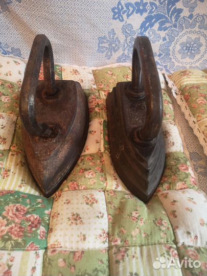 Утюг чугунный