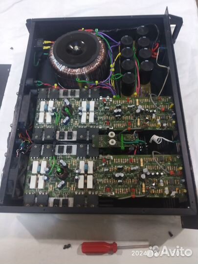 Усилитель мощности soundwave SPT 1200