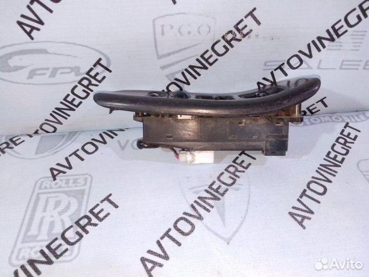 Блок управления стеклоподъемниками Nissan Pulsar