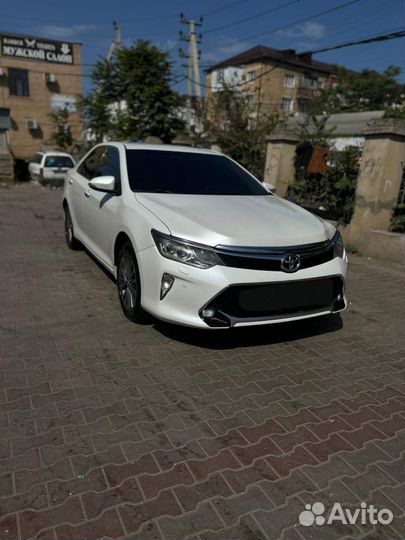 Toyota Camry, 2016