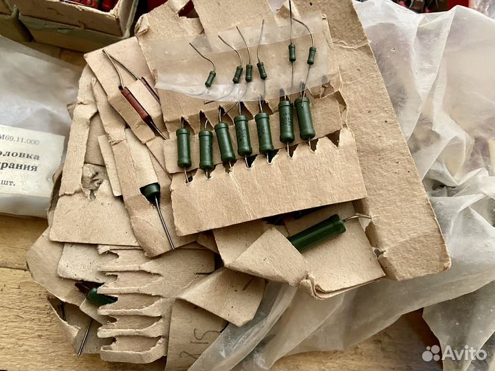 Радиодетали резистоы, транзисторы