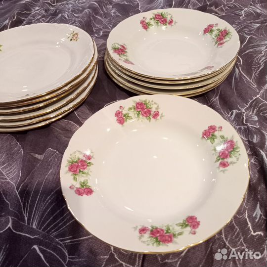 Набор тарелок