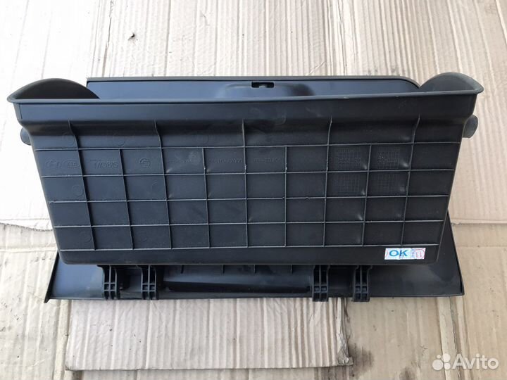 Бардачек Kia Rio 3