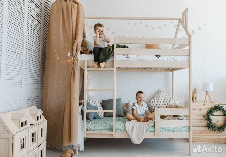 Двухъярусная кровать