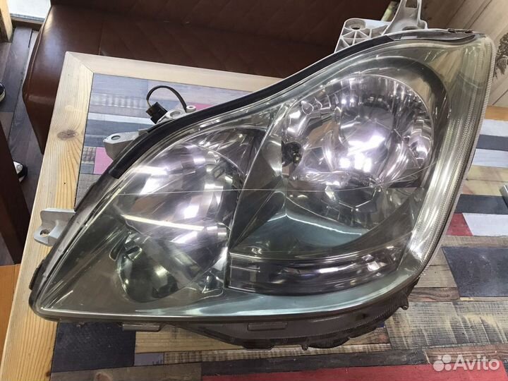 Фара toyota crown