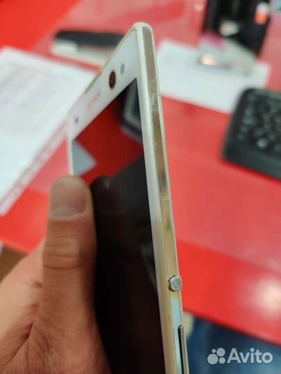 Телефон Sony xperia C3