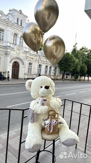 Медведи шары цветы