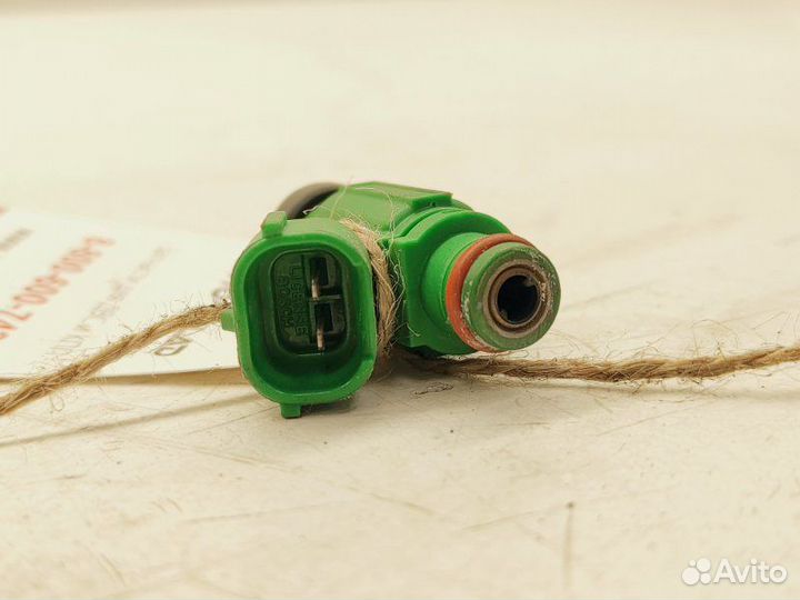 Форсунка топливная Mitsubishi Grandis NA4W 4G69