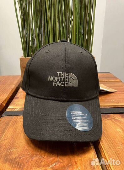 Кепка бейсболка The north face чёрная