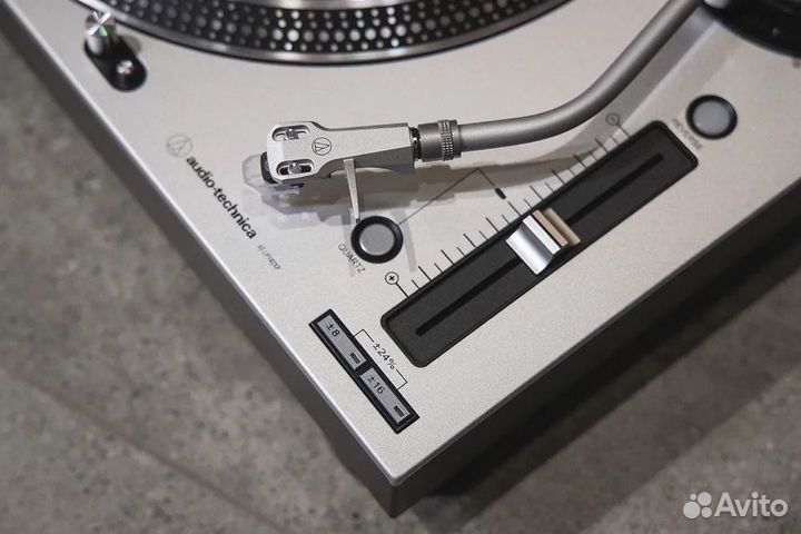 Audio-Technica AT-LP140XP-SVE проигрыватель винила