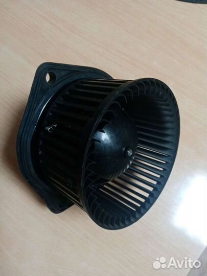 Электродвигатель вентилятора печки