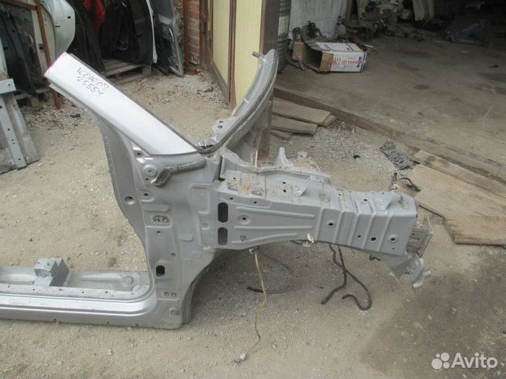 Четверть передняя правая Renault Koleos (HY) 2008