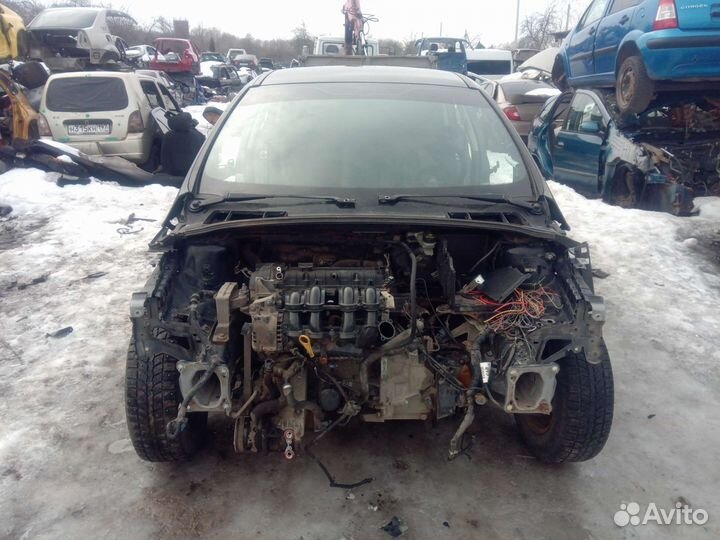 Кузов по частям Ford Focus 3 1.6 МКПП