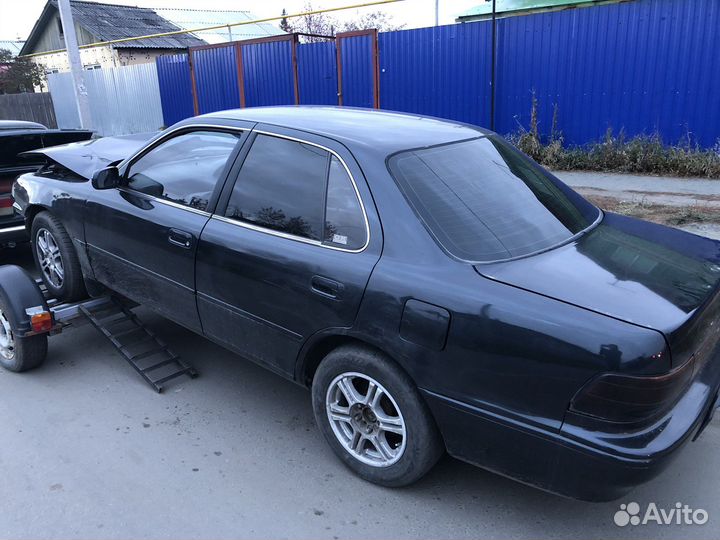 Фара Toyota Camry SV32