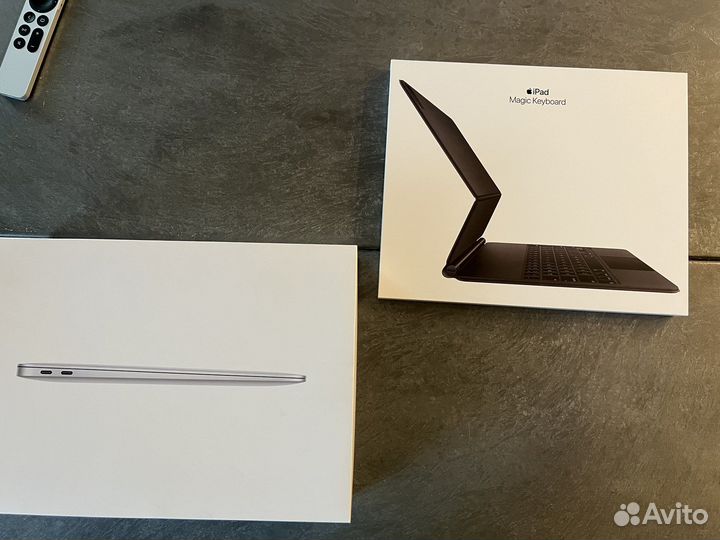 Коробки от гаджетов Apple