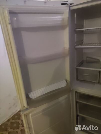 Продам холодильник рабочий