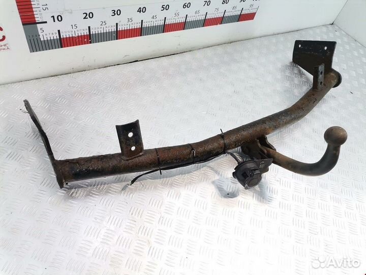 Фаркоп (прицепное устройство) для Ford Focus 1