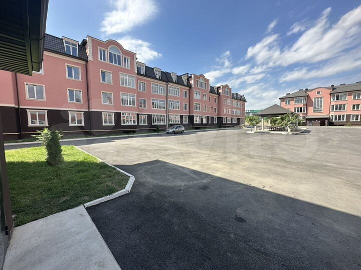 2-к. квартира, 58 м², 1/3 эт.