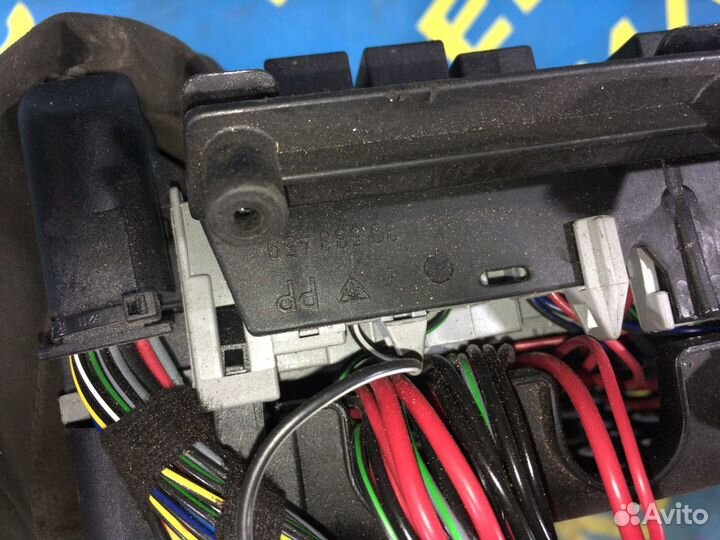 Блок предохранителей Opel Vectra B